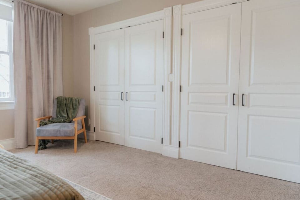 Main House: Plenty of space to unpack and settle in.