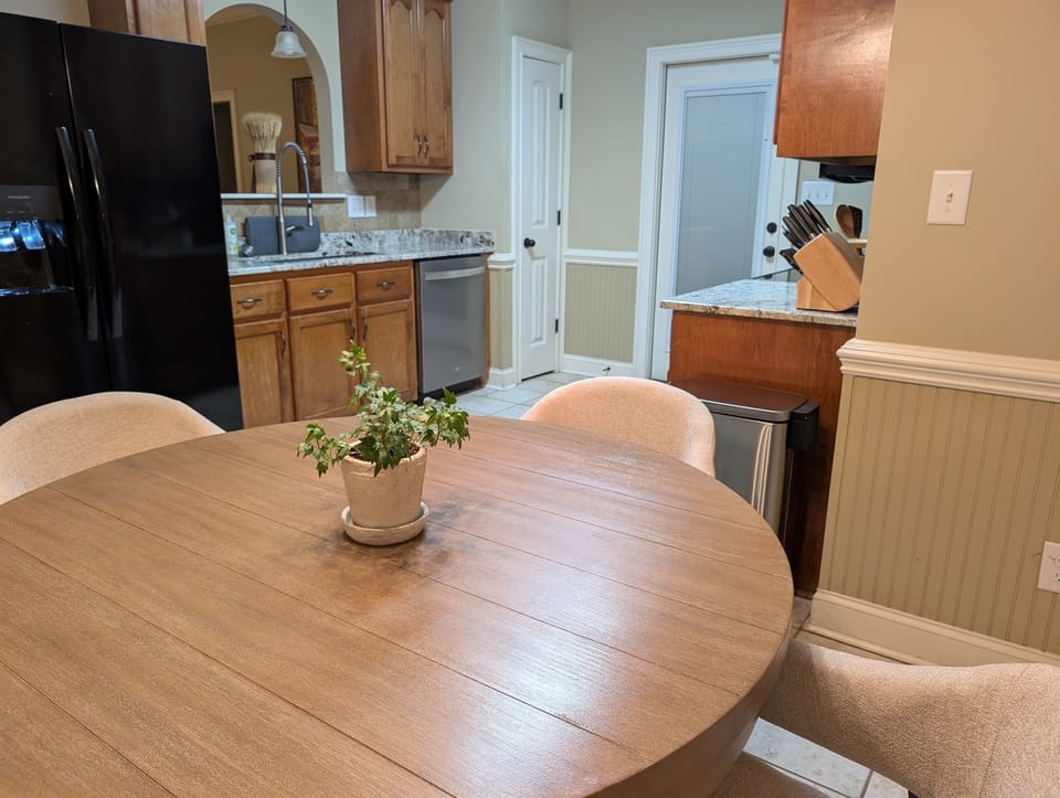 Kitchen Dinette