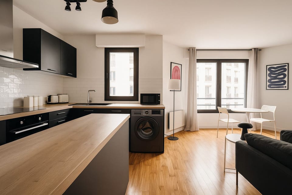 Apartment | Private kitchen | Fridge, microwave, oven, stovetop