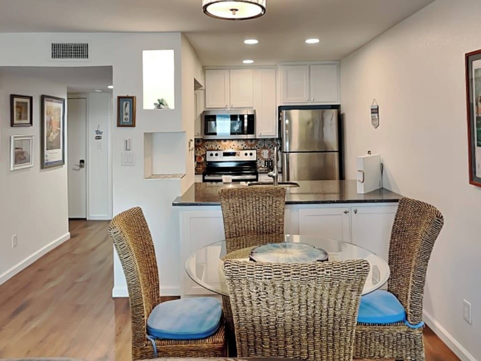 Condo (3 Bedrooms) | Property amenity