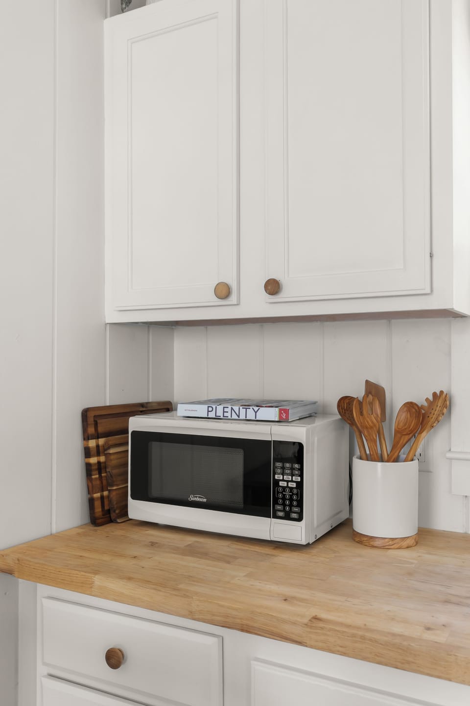 Kitchen furnished by cooks—2 induction burners, quality pots & pans, prep tools