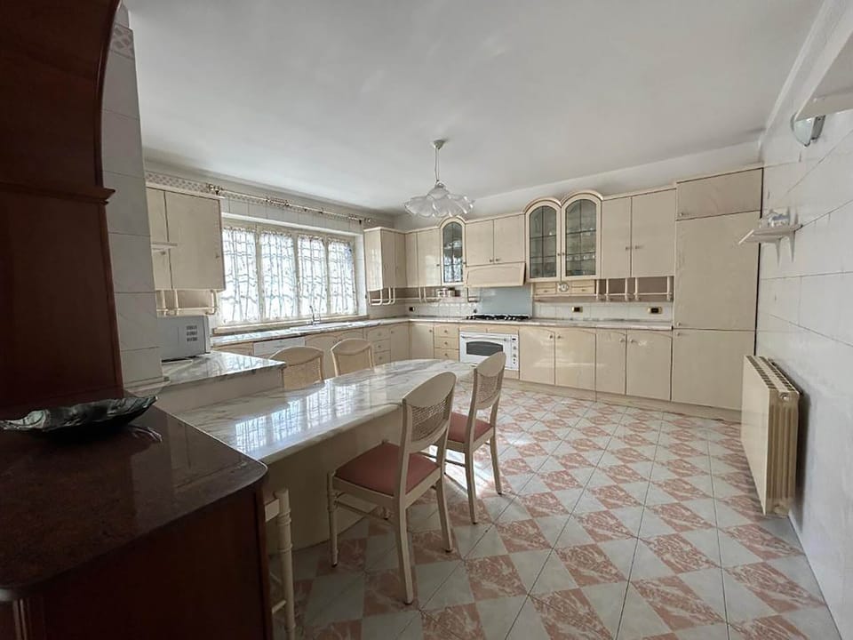 Villa | Private kitchen | Microwave