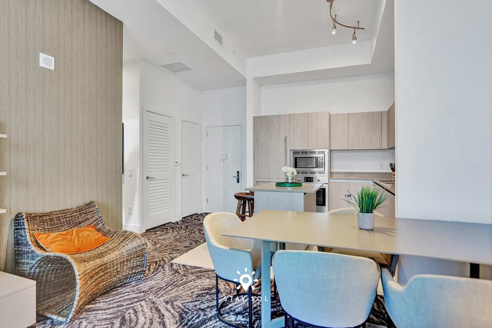 A comfortable dining space for shared meals and conversations - Dining room
