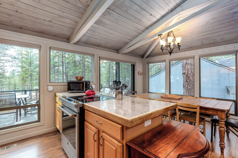 Kitchen - Main Level