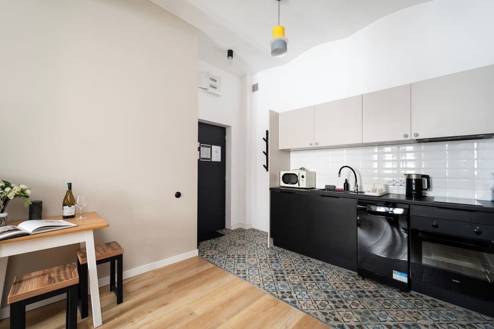 Łódź City Centre One Bedroom Apartment with Parking | Book Now With RENTUJEMY