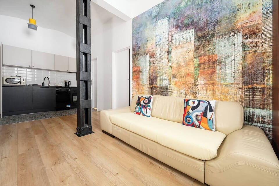 Łódź City Centre One Bedroom Apartment with Parking | Book Now With RENTUJEMY
