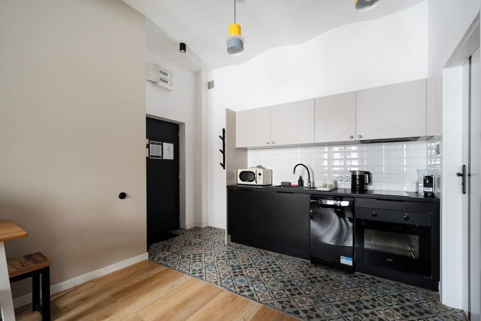 Łódź City Centre One Bedroom Apartment with Parking | Book Now With RENTUJEMY