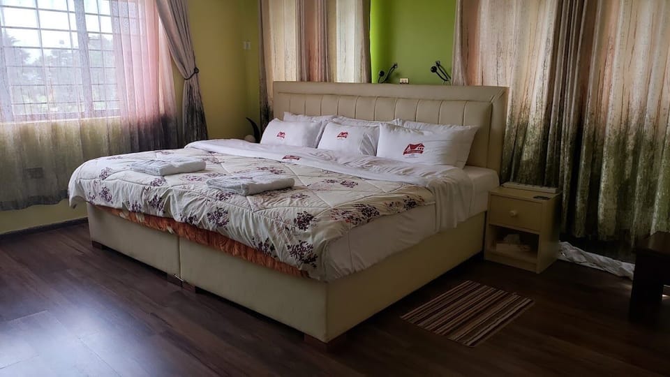 Deluxe Double Room | Free WiFi, bed sheets
