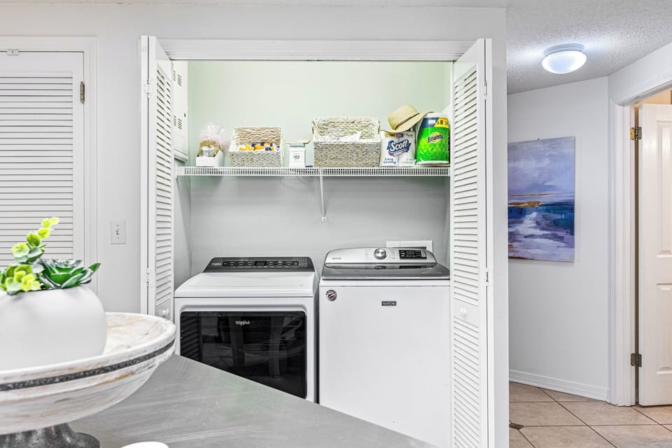 Washer/Dryer with Supplies
