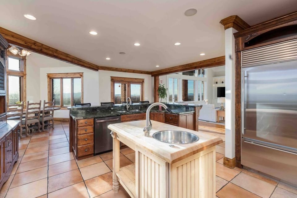 Open kitchen layout