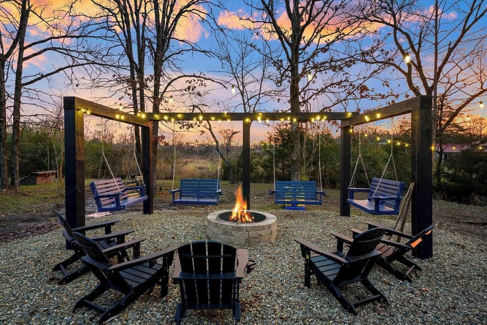 Large firepit with lots of seating