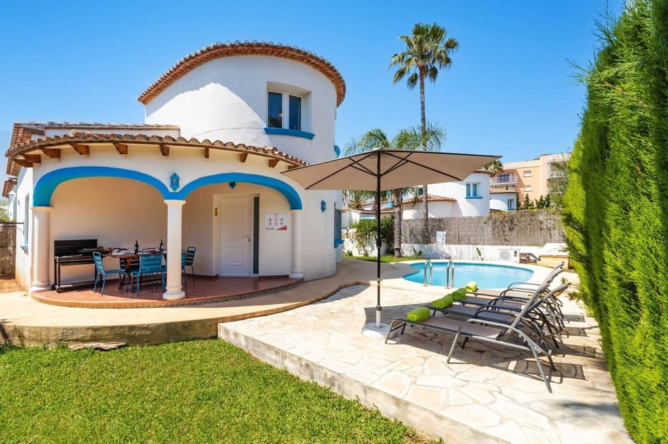 Villa Libra image