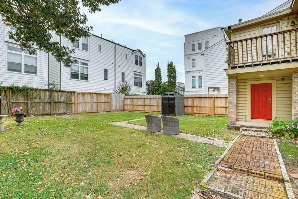 Shared Yard