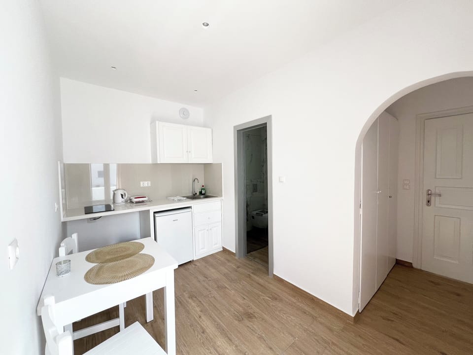 In-room safe, soundproofing, iron/ironing board, free cribs/infant beds