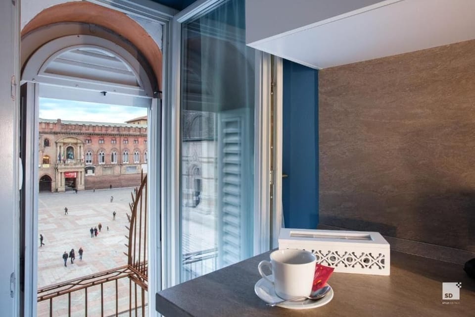 Apartment, Balcony, City View | Interior