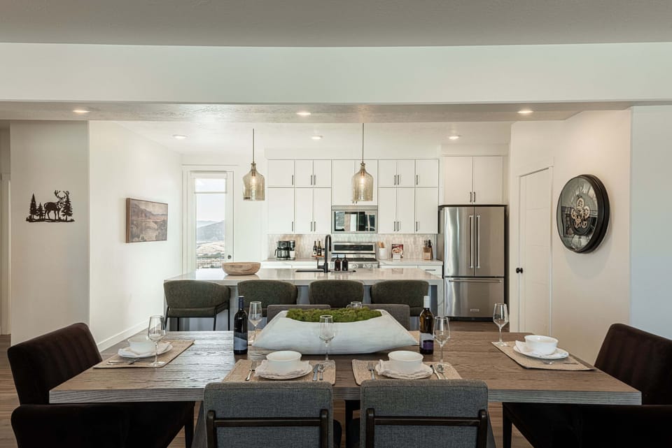 Dining area with seating for six