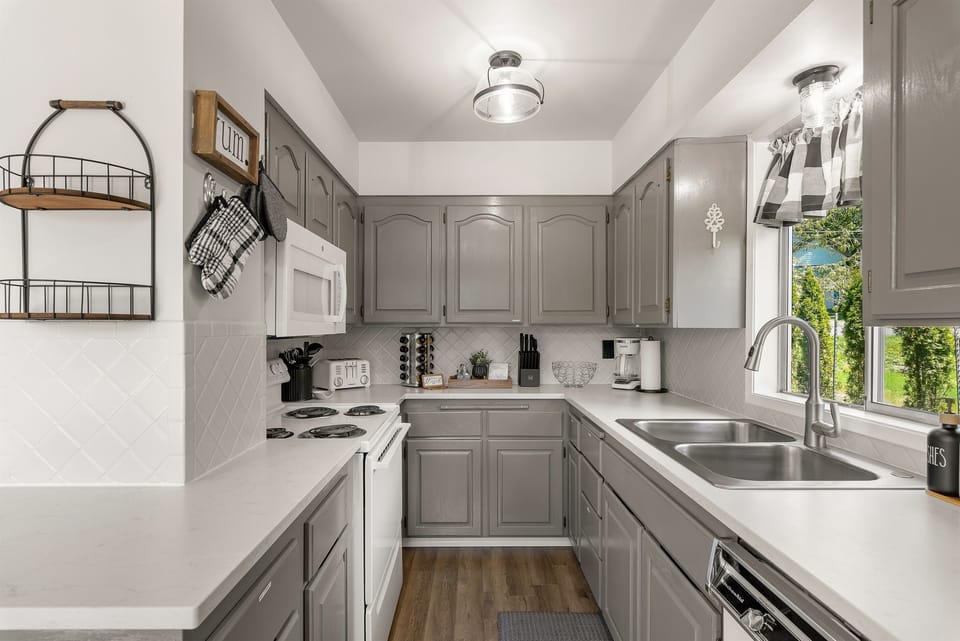 Kitchen, main level