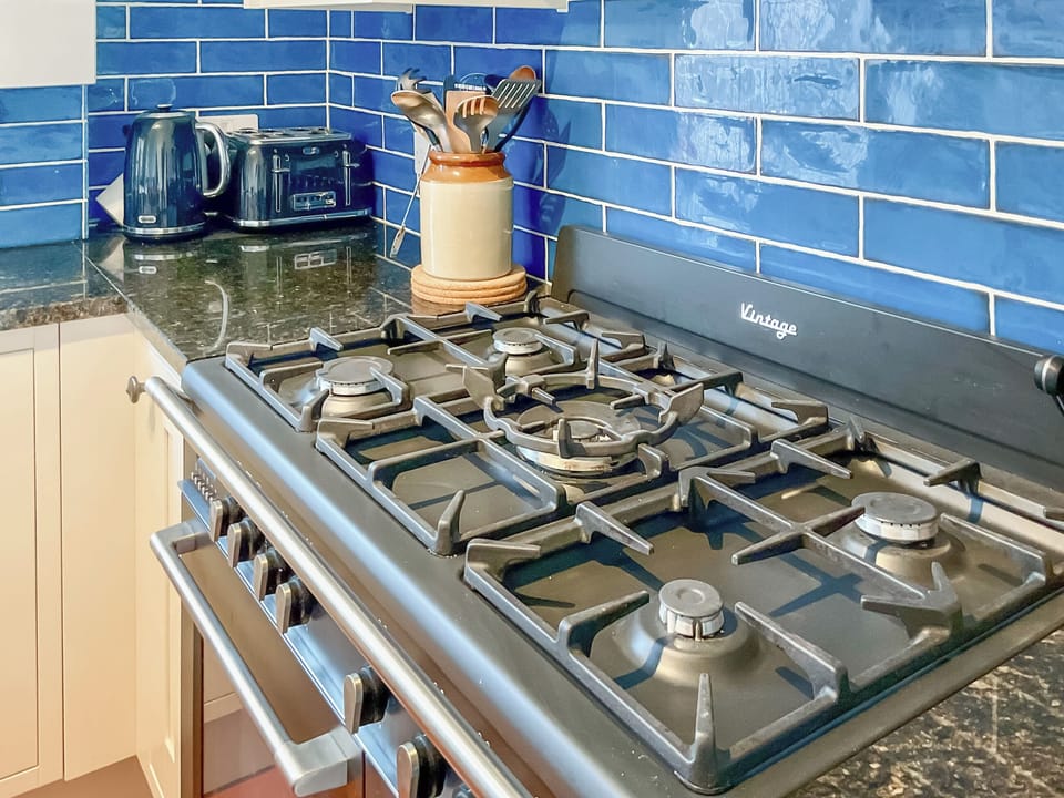 Kitchen | Old Coastguard Cottage, Freshwater