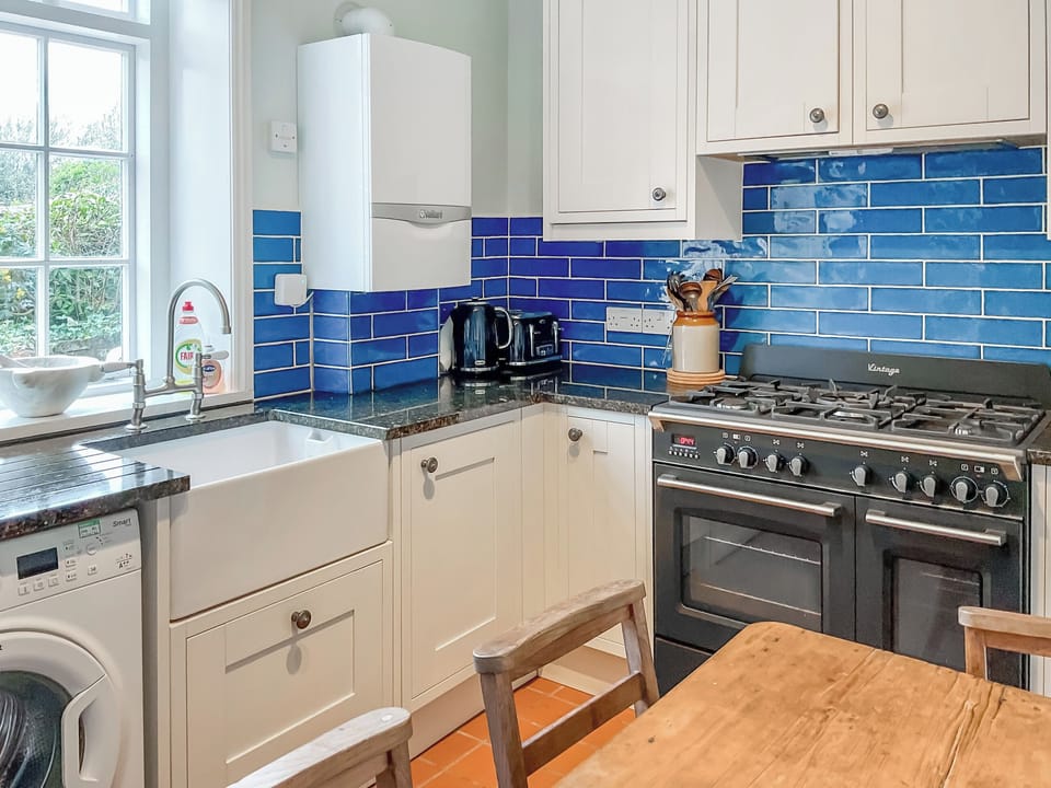 Kitchen | Old Coastguard Cottage, Freshwater