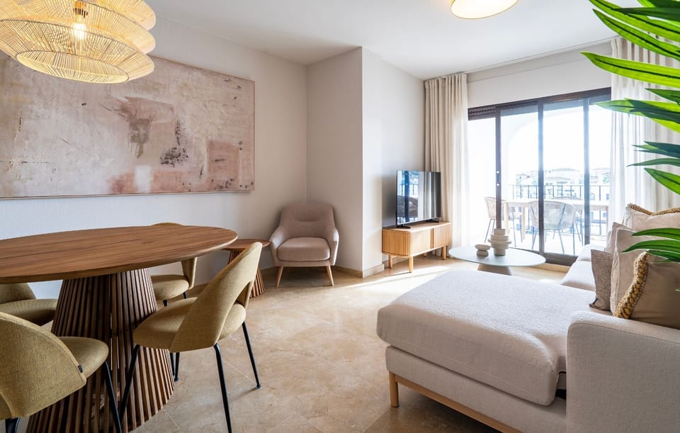 Living & dining area
