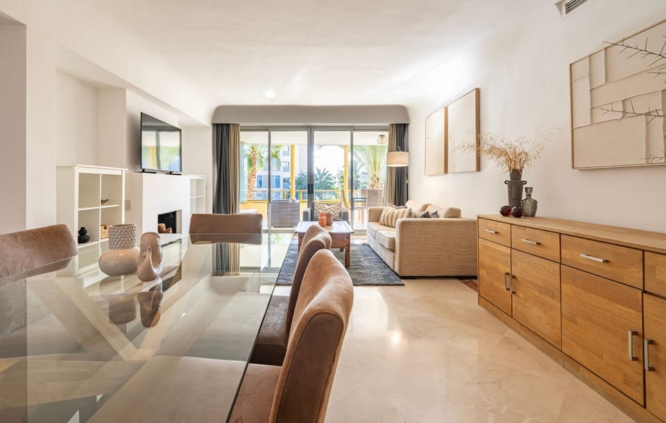 Living & dining area