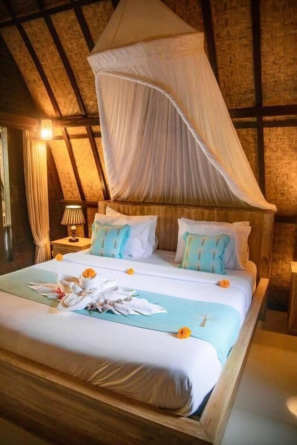 Superior Double Room, 1 King Bed, Non Smoking, Pool View | Minibar, in-room safe, WiFi (free), bed sheets