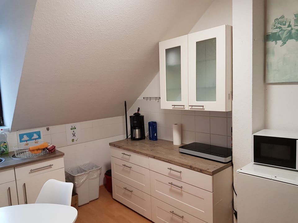 Basic Quadruple Room, Non Smoking (2-4 Adults) | Private kitchen | Fridge