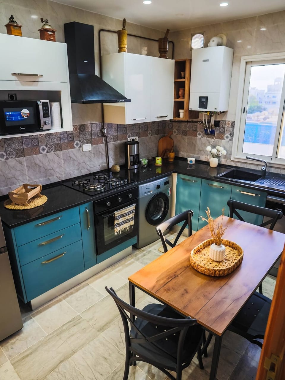 Apartment, 3 Bedrooms, Smoking | Interior