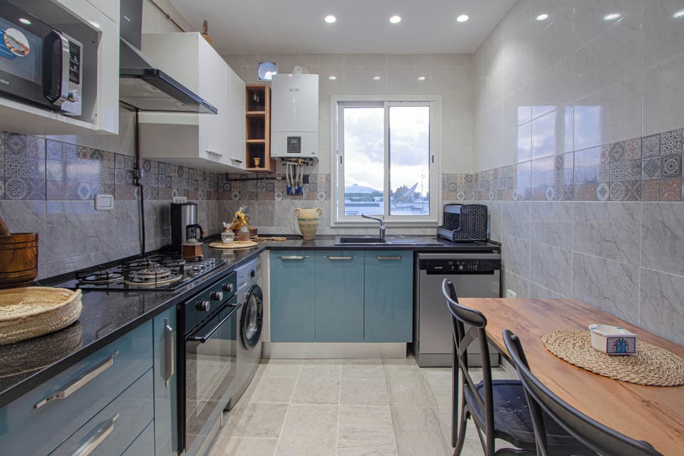 Apartment, 3 Bedrooms, Smoking | Interior