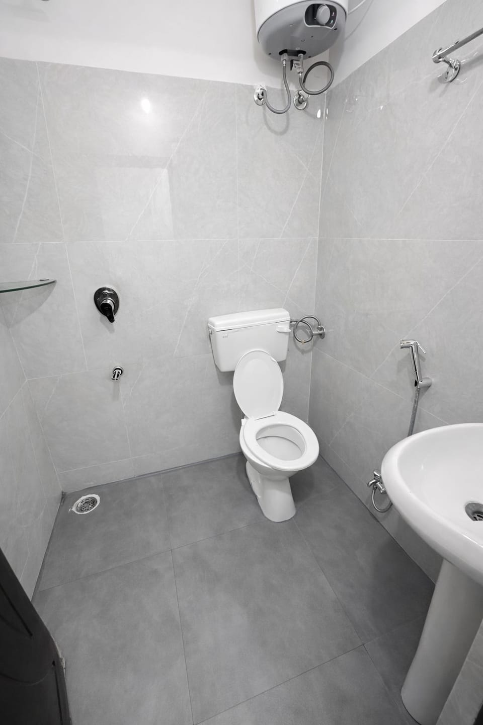 Shower, towels