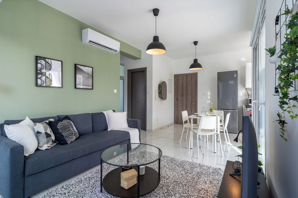 Apartment, 1 Double Bed with Sofa bed, Kitchen, City View | Living area | Smart TV, Netflix, streaming services