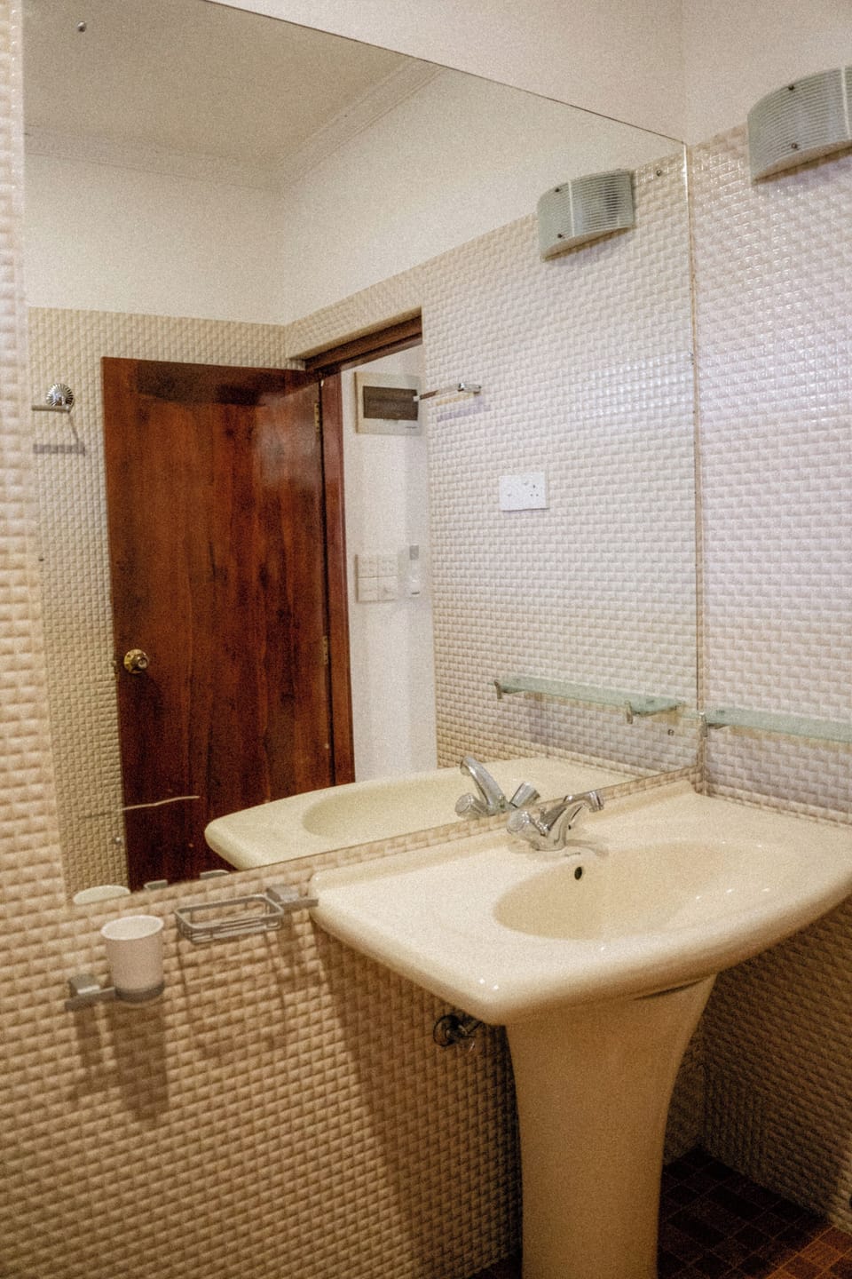 Beach House Goviyapana Bed and Breakfast in Ahangama