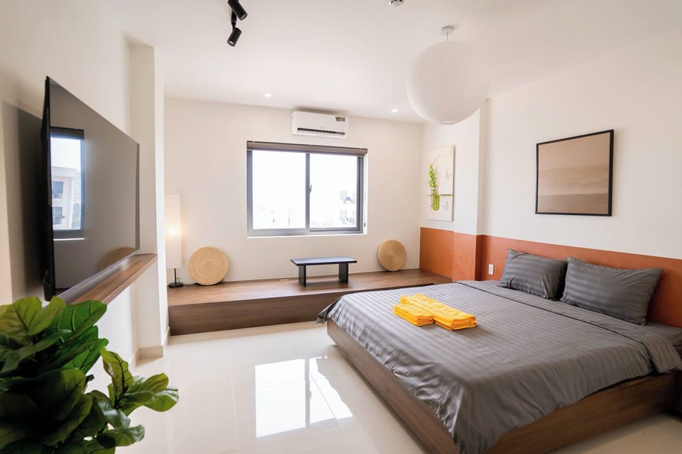 Deluxe Double Room, City View | Free minibar items, individually furnished, blackout drapes