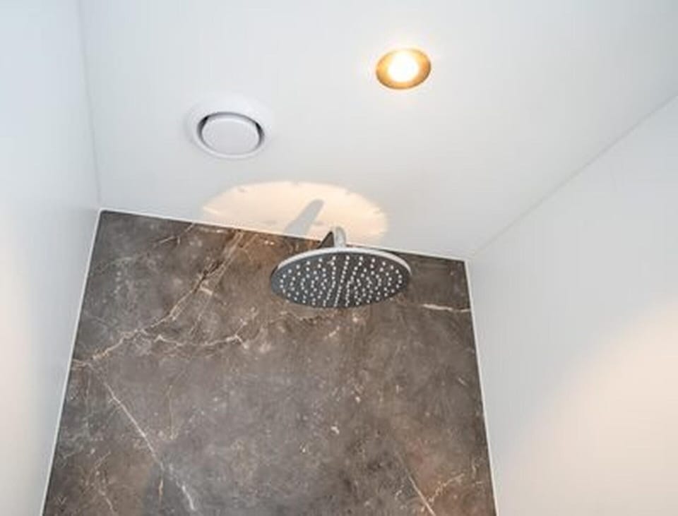 House | Bathroom