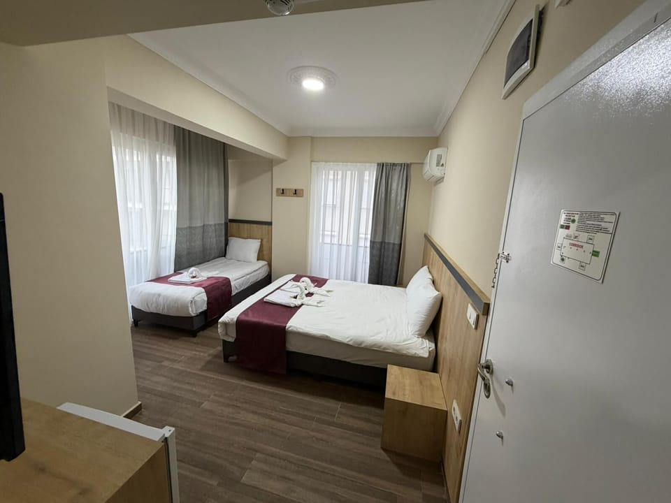 Family Room | Free WiFi