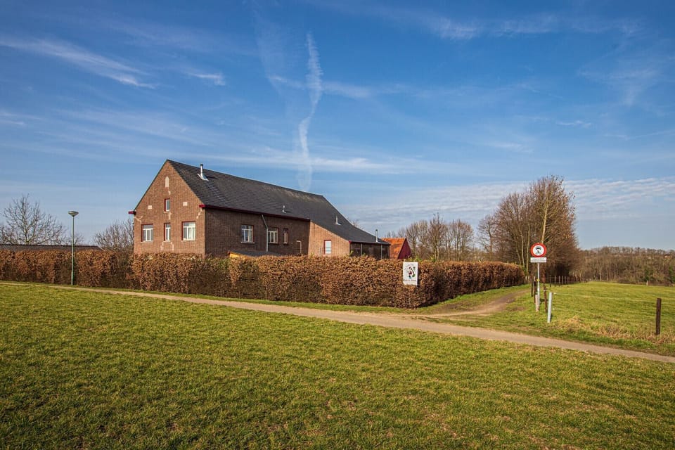 Natuur Vakantie Bonte Haan - Natuurhuisje De Stal - front
