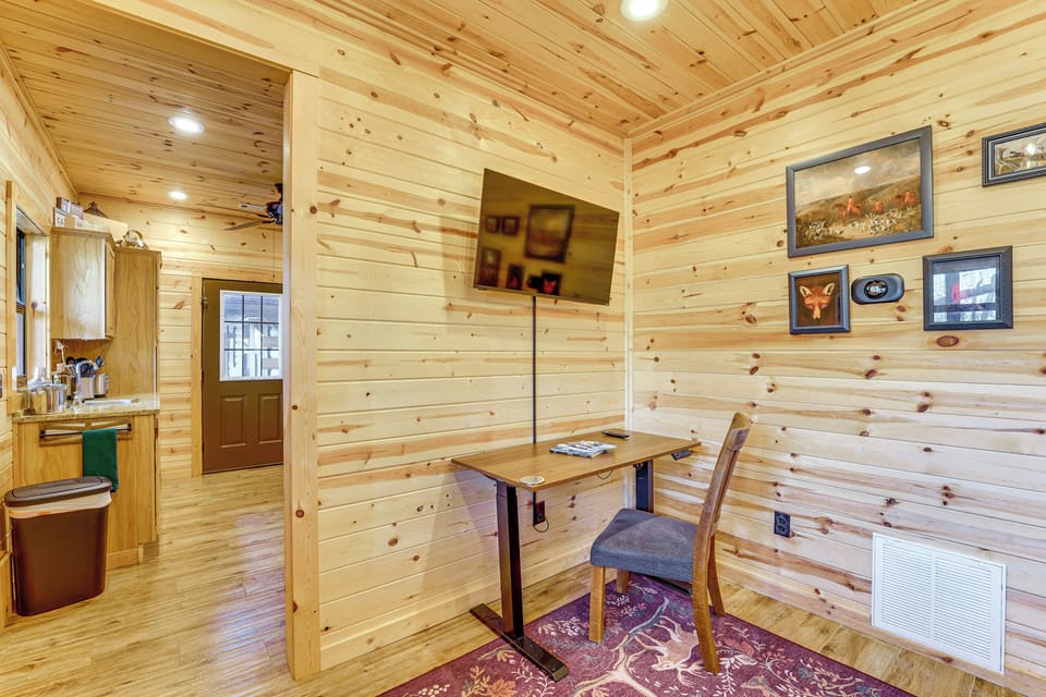 House (5 Bedrooms) | Interior