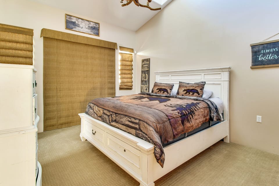 House (3 Bedrooms) | Interior