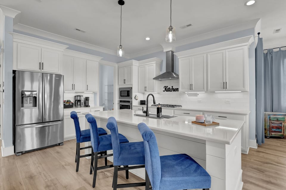 Kitchen - Located on main floor - Kitchen - Located on main floor