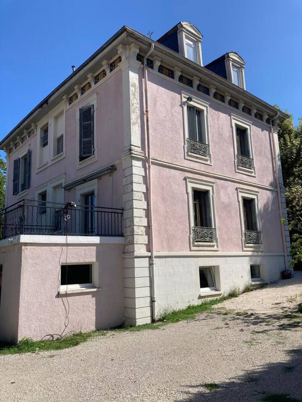 bâtiment principal