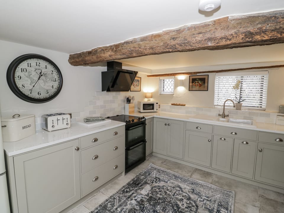 Fridge, microwave, dishwasher, toaster