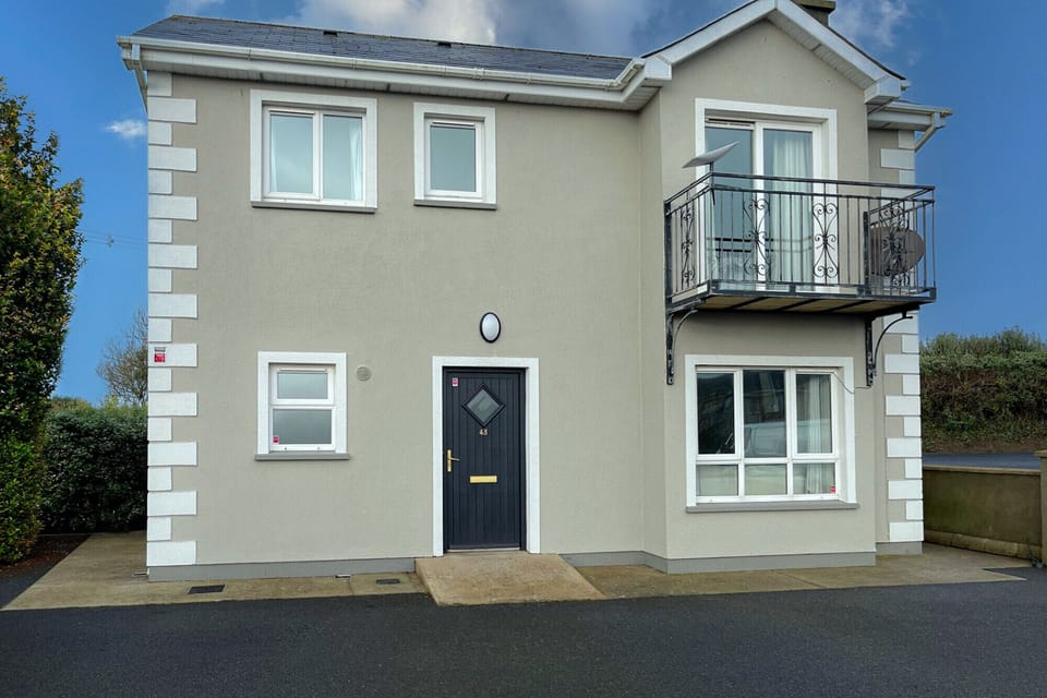 Seacliff Holiday Home No. 43 | Dunmore East Self Catering in Waterford