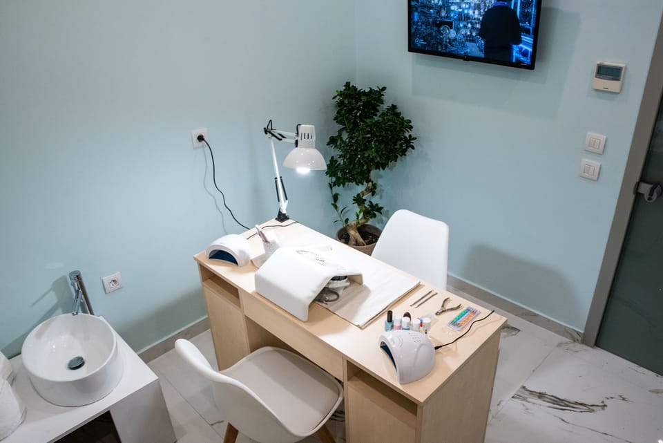 Turkish bath, hydrotherapy, Swedish massages, Thai massages
