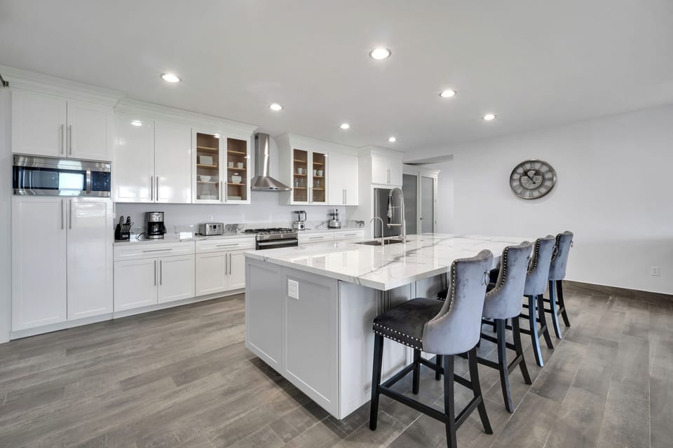 Host unforgettable moments in your private chef's kitchen.