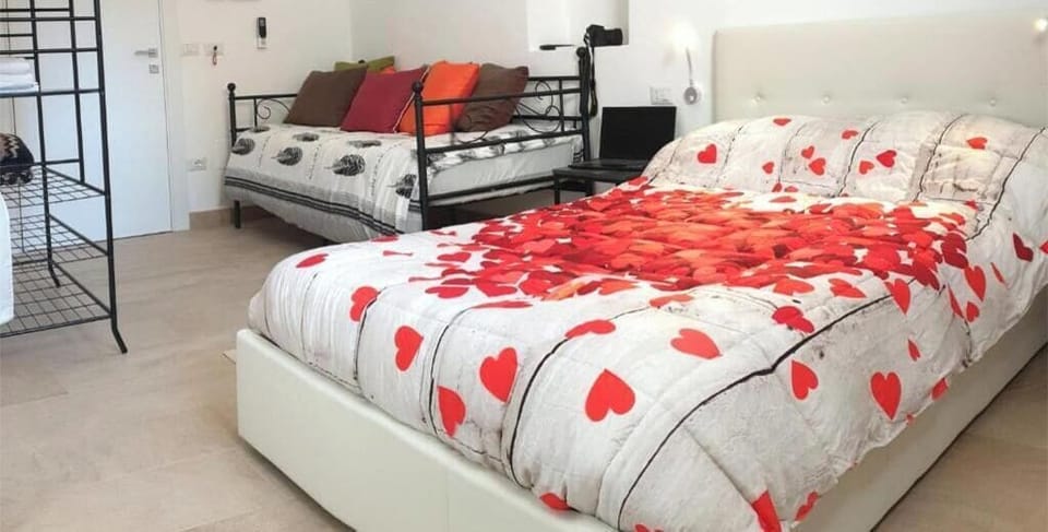 Comfort Twin Room, City View | Down comforters, memory foam beds, desk, soundproofing