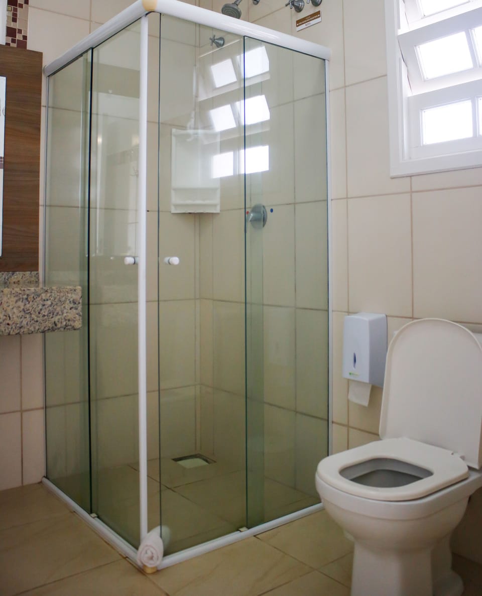 Superior Room | Bathroom | Shower, free toiletries, hair dryer, towels