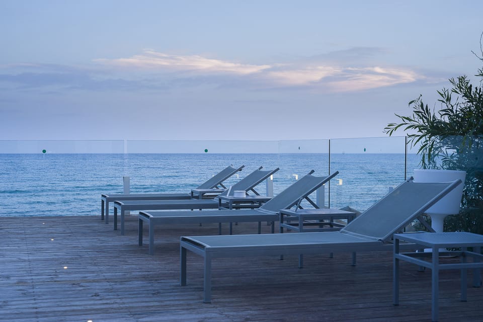 Indoor pool, 2 outdoor pools, pool umbrellas, sun loungers