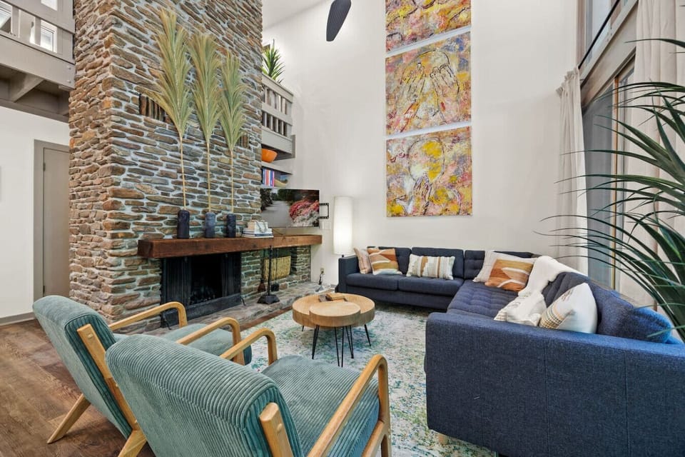 Whether it’s movie time, fireplace cuddles, or quiet moments appreciating the view, comfort awaits.