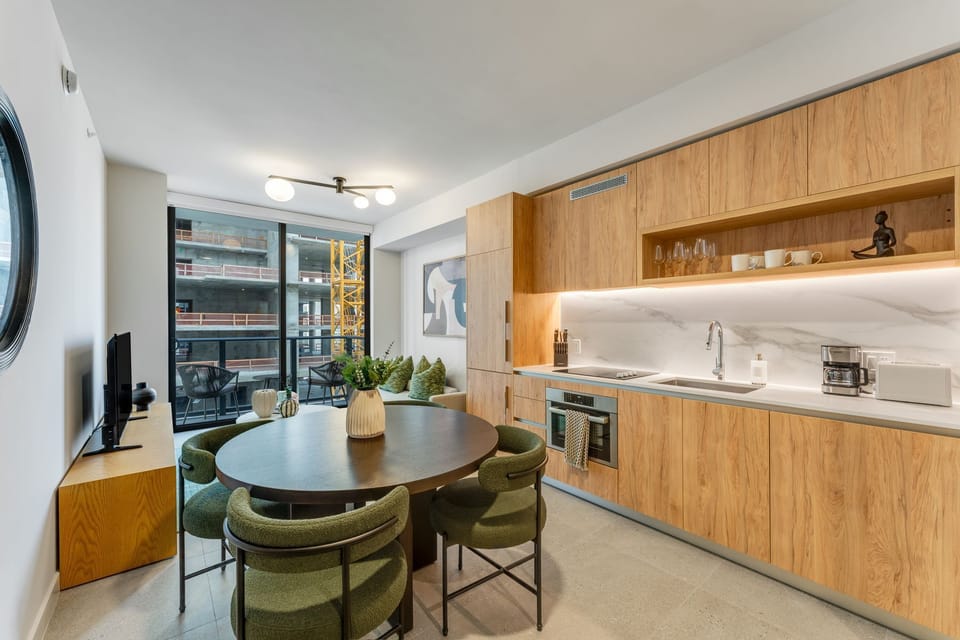 Round dining table for meals or remote work