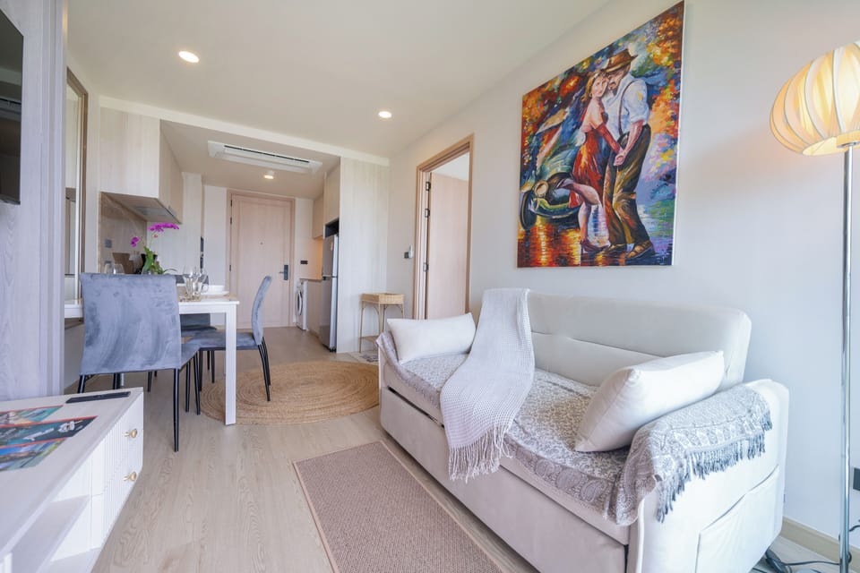 Apartment, 1 Bedroom (Ozone Condo in Excellent Laguna Area) | Free WiFi